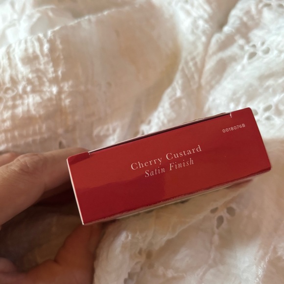 Laura Geller Baked Blush  Cherry Custard Satin Finish - Picture 2 of 9